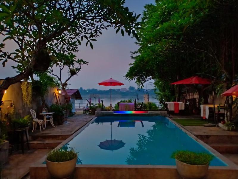Sofa Gallery Hotel Nong Khai Exterior foto